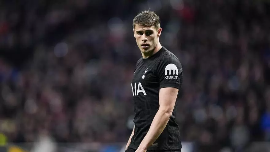 El central deseado por el Barça la vuelve a liar