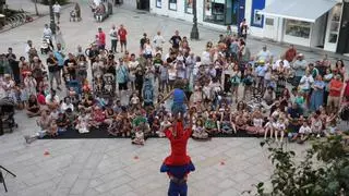 El Festaclown echa a andar con el ritmo del espectáculo «Acrocircus»