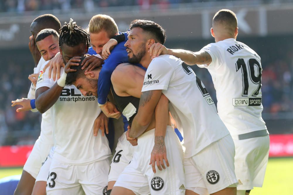 Valencia - Huesca, la celebración del gol de Picci