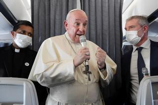 El Papa Francisco: "Ignorar al hijo o la hija con tendencias homosexuales es una falta de maternidad y paternidad"