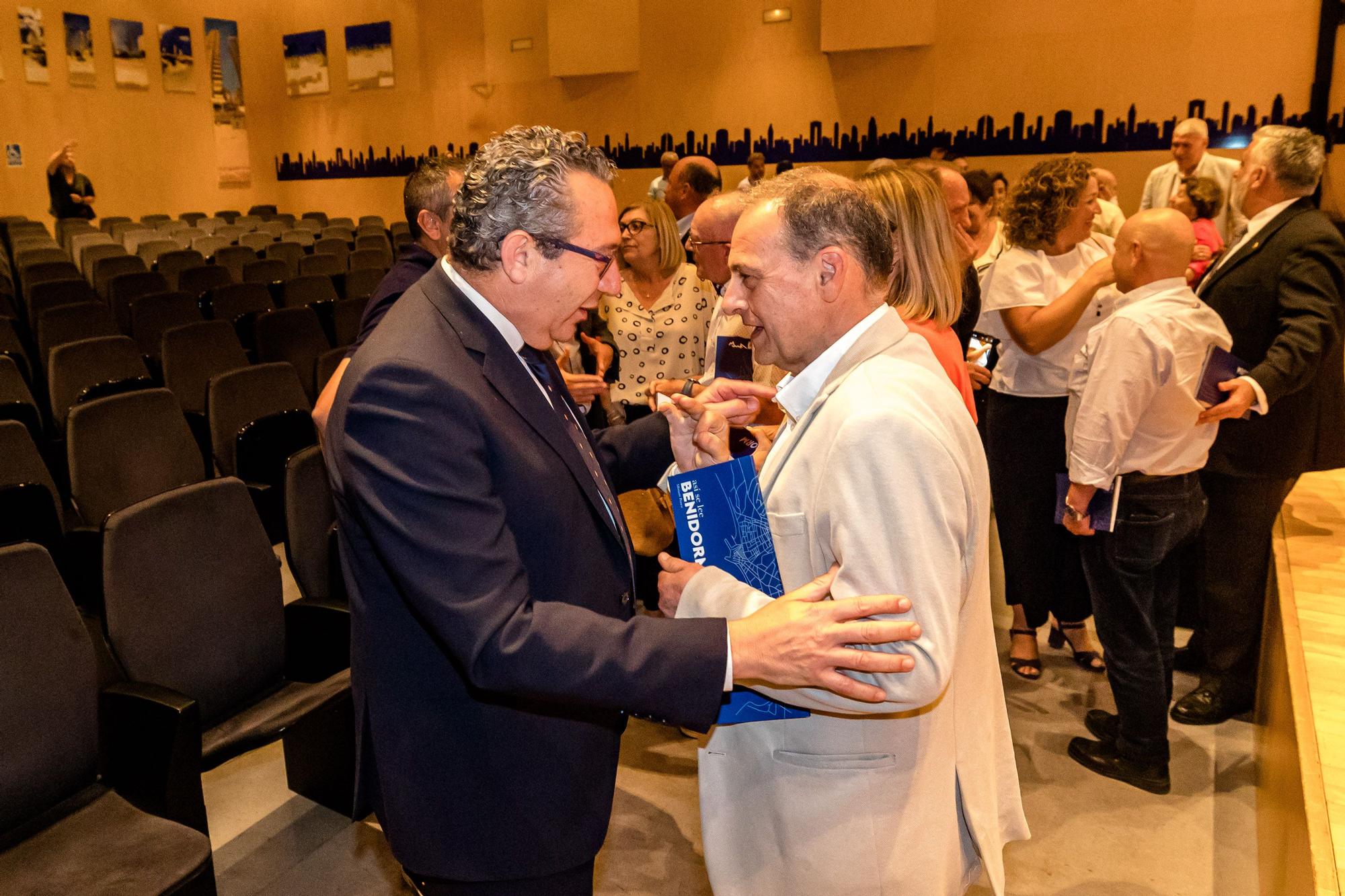 Dos expertos y el hijo del exalcalde analizan la vida y acciones que llevó a cabo en la ciudad, muchas de ellas para impulsar el destino turístico | La mesa redonda, organizada por Cultura y la Fundación Frax, está enmarcada en el "Año Pedro Zaragoza"