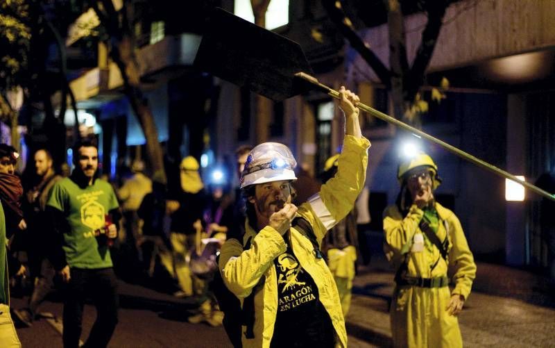 Fotogalería de la marcha de los bomberos forestales