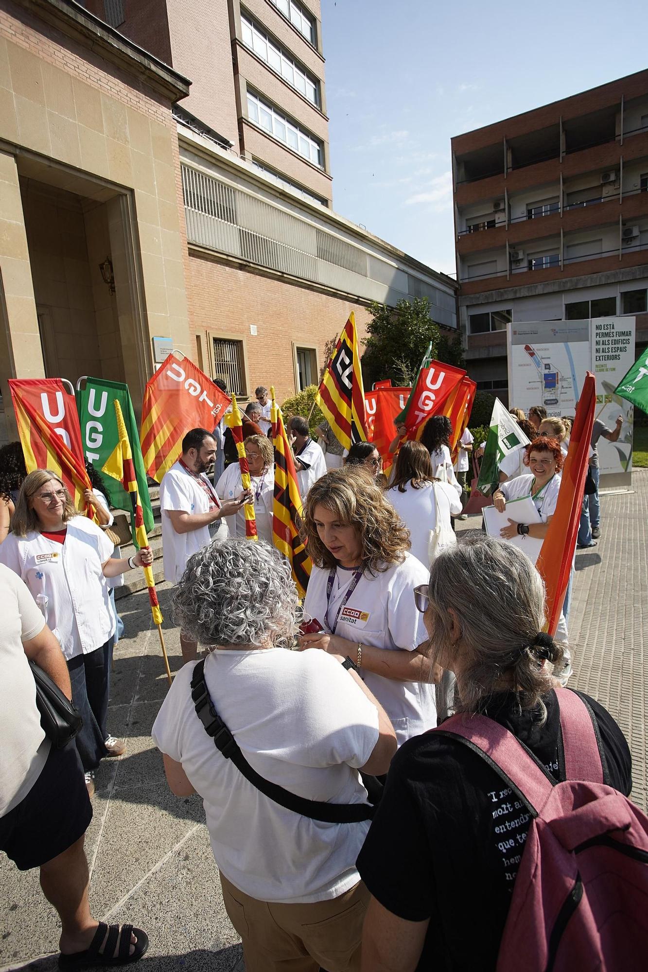 Les fotos de la protesta dels sanitaris gironins per tenir millores laborals