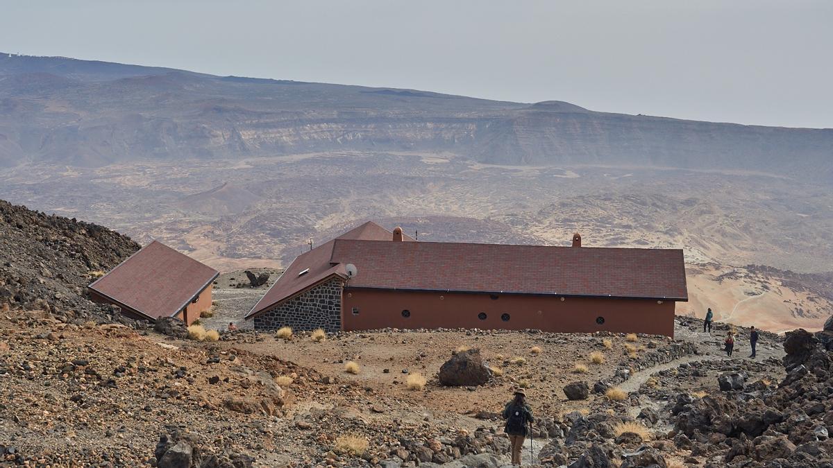 Vista general del Refugio de Altavista en el Parque Nacional del Teide