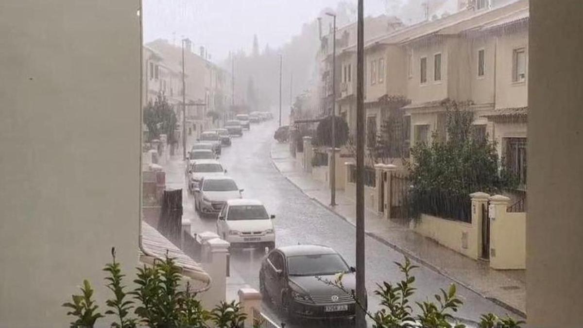 Una gran tromba de agua y granizo sorprende a los vecinos de la comarca de Antequera