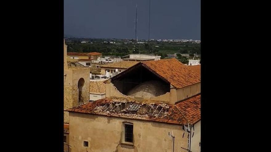 La tormenta hunde el techo de la iglesia de Santa Catalina de Alzira