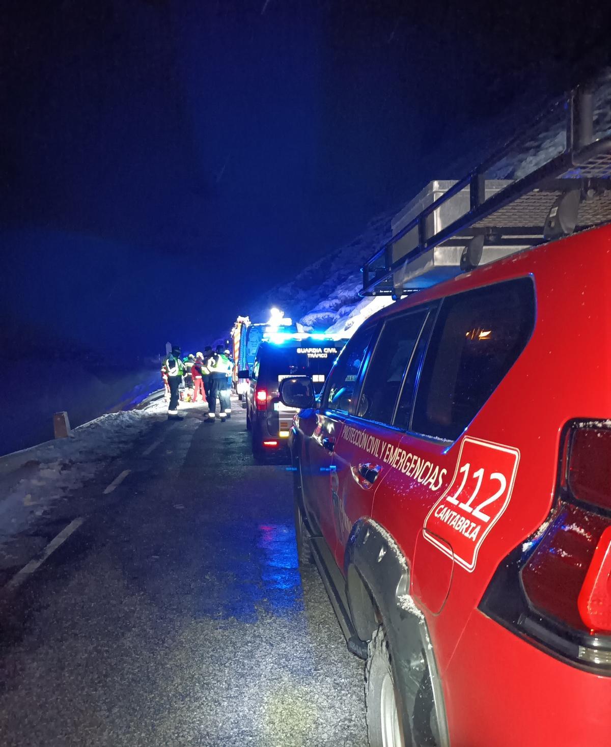 Moren quatre joves a l’estimbar-se el seu cotxe a Cantàbria