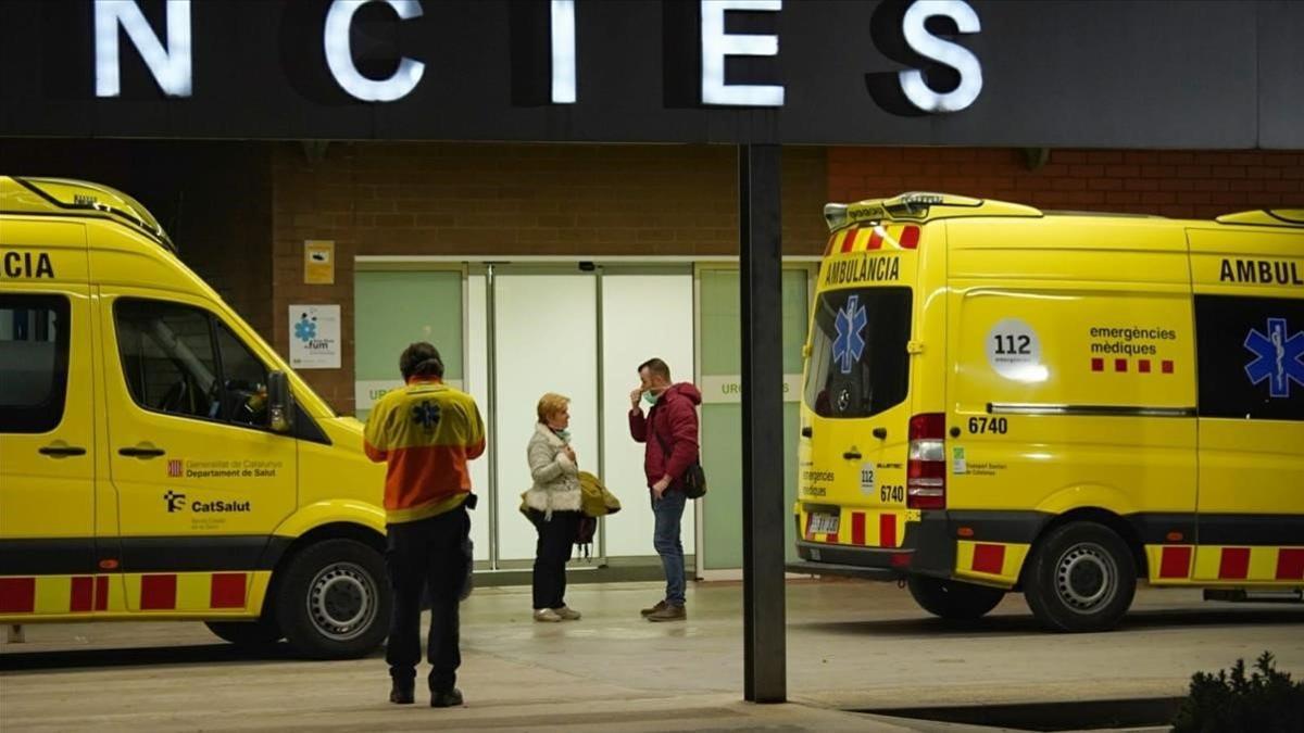 Ambulancias en Urgencias del Hospital d'Igualada, el 11 de marzo del 2020