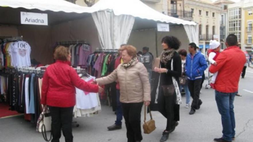 La Feria Outlet &#039;toma&#039; la plaza de la Constitución