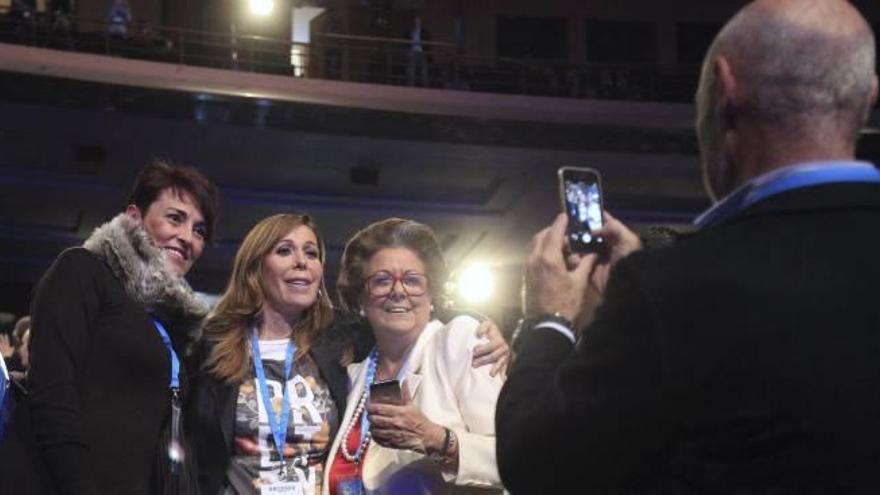 Génova da protagonismo a Barberá en la convención