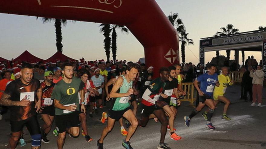 Sortida de la 4a edició de la Cursa Sant Silvestre de Blanes. | AJ. DE BLANES