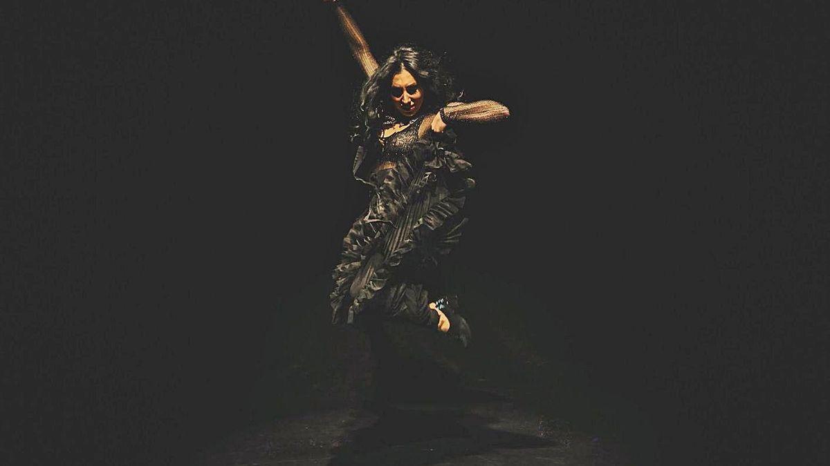 The bailaora Saray Cortés during the representation of her last show