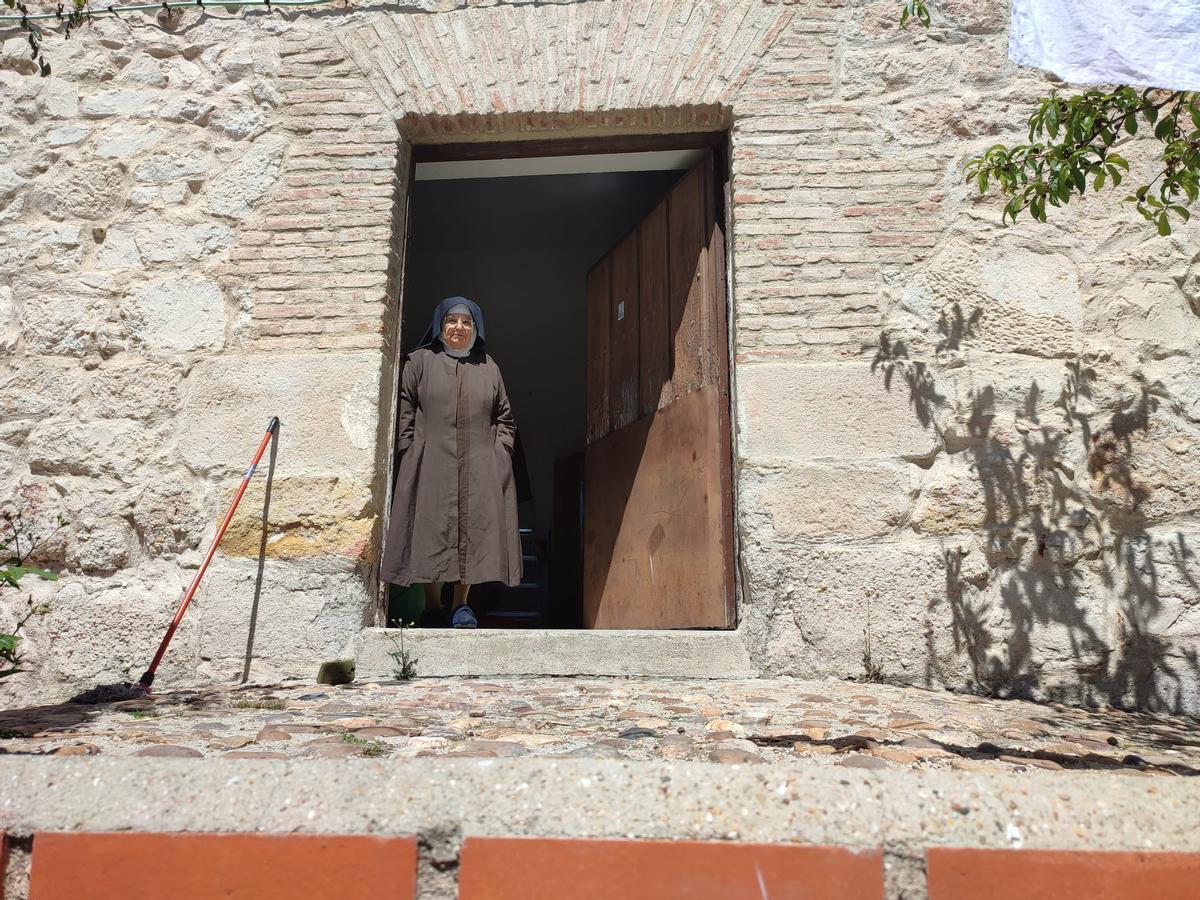 Sor Mercedes en dependencias del convento