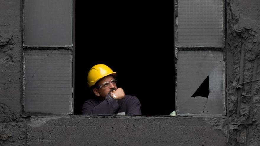 El carbón que pinta la memoria de la siderugia avilesina