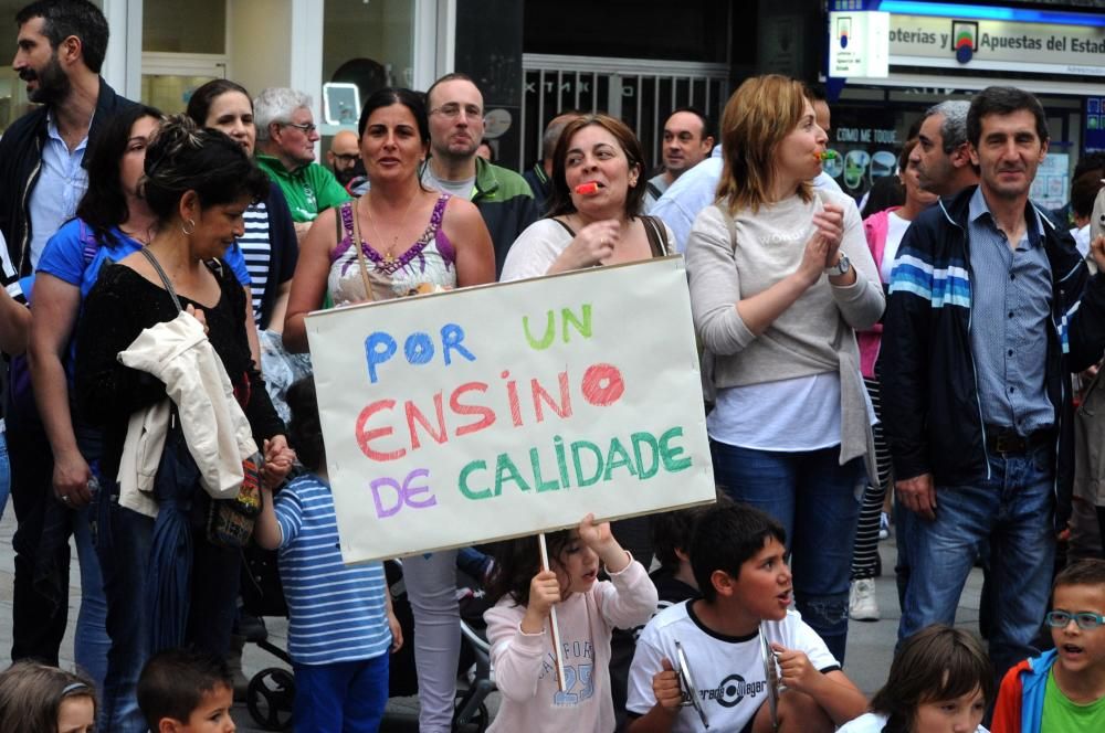 Protesta de la comunidad educativa del colegio O P