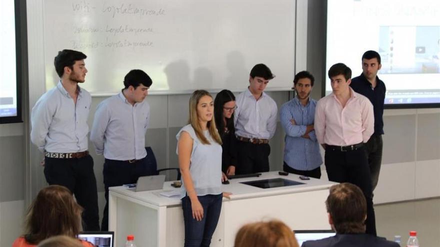 Una innovadora &#039;app&#039; de alumnos de la Loyola gana en el programa Akademia