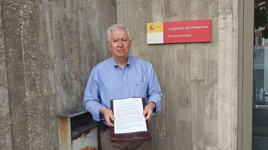 El presidente de Intramuros Plasencia pide 30.000 euros al intendente por acusarle de mentir