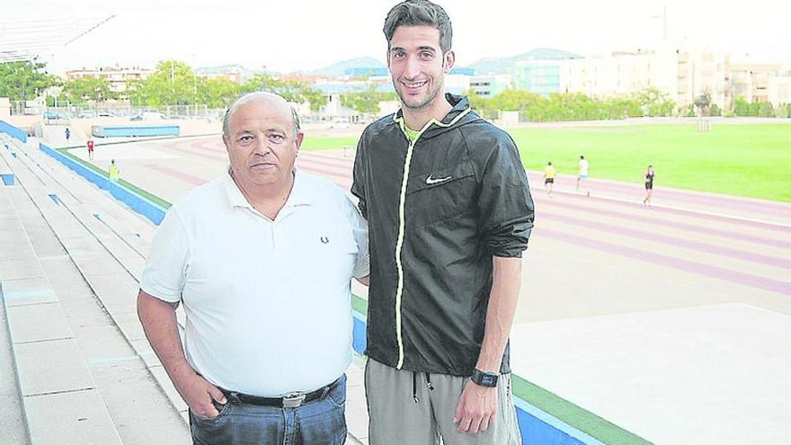 Toni Roig, junto al mallorquín David Bustos.