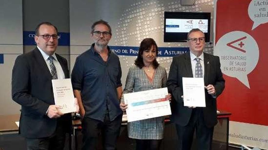 Desde la izquierda, Antonio Molejón, Rafael Cofiño, Marta Villamil y Francisco del Busto.