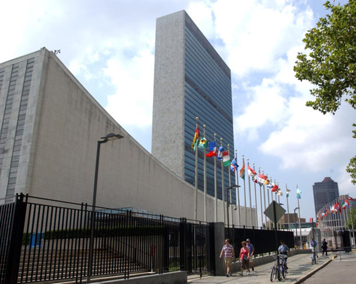 United Nations headquarters building, designed by Brazilian architect Oscar Niemeyer, in New York. (AP Photo/Osamu Honda, File)