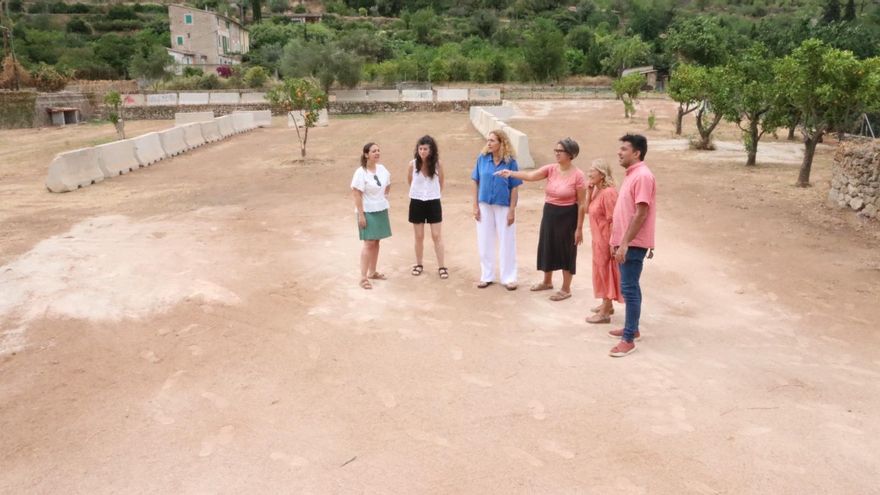 Arrasan un campo de naranjos en la entrada de Biniaraix para construir un parking