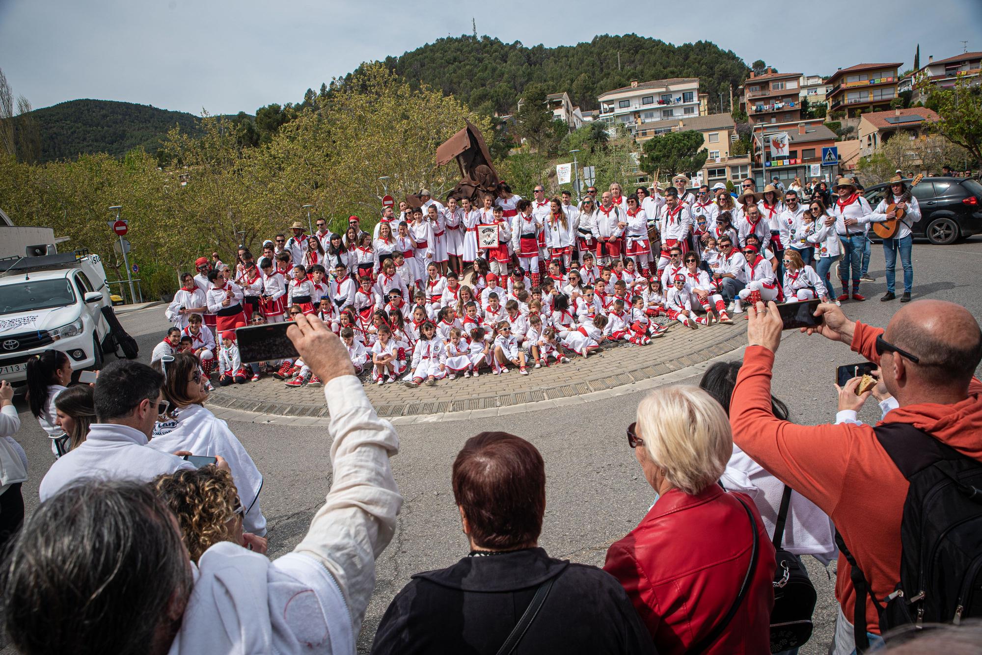 Els caramellaires omplen Súria de música, dansa i festa