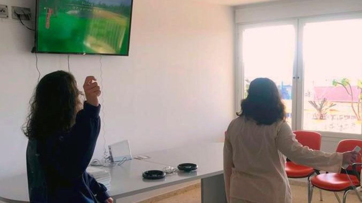 Sesión de videojuegos con pacientes.