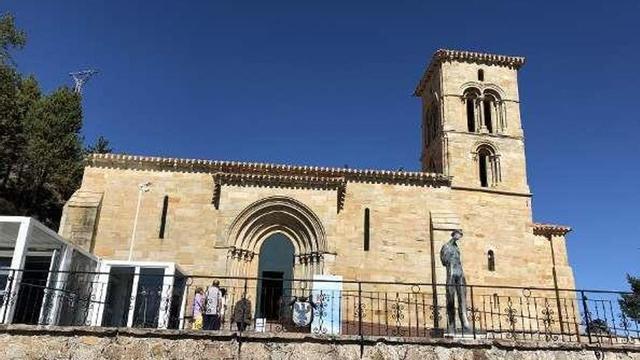 La iglesia de Santa Cecilia, una de las dos sedes de "Mons Dei" en Aguilar de Campoo.