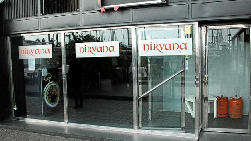 Façana del bar musical Nirvana, ubicat a la zona portuària de Barcelona