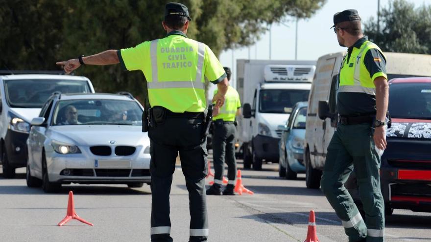 &#039;Cazado&#039; un motorista a 169 km/h y haciendo caballitos en una carretera de Montroi