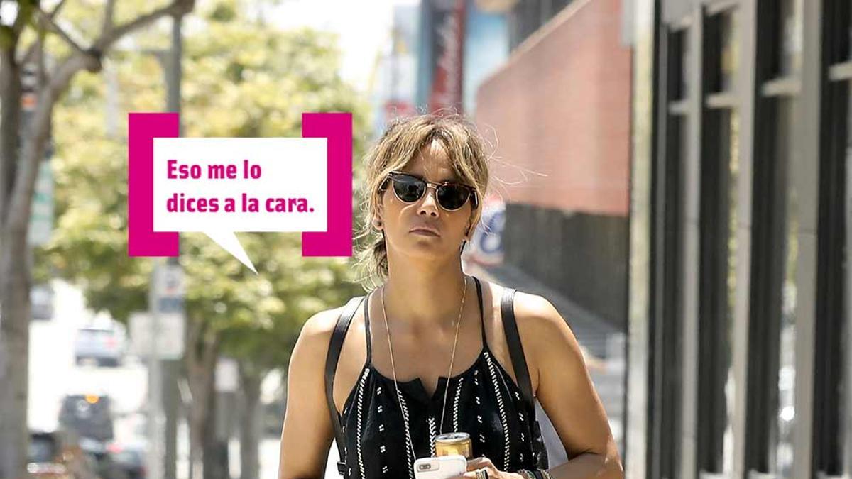 Halle Berry paseando por la calle con bocadillo Cuore