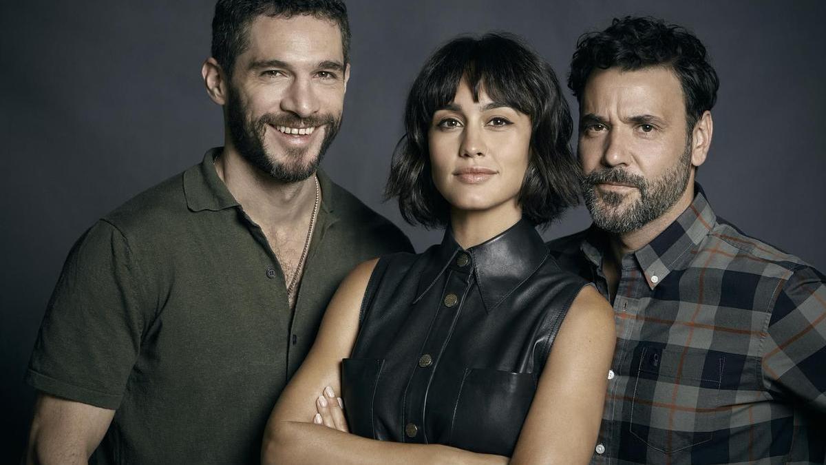 Michel Noher, Megan Montaner y Miquel Fernández, protagonistas de ’Si lo hubiera sabido’.