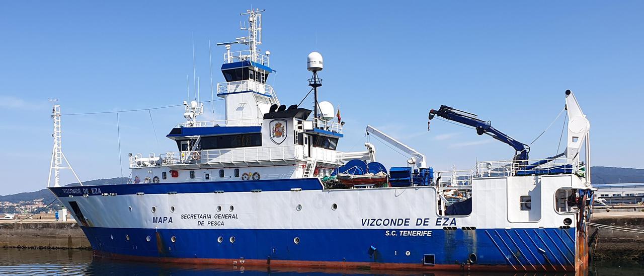 El buque &quot;Vizconde de Eza&quot;, atracado en el puerto de Vigo tras una campaña.