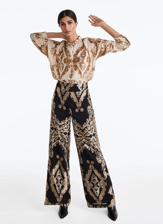 Pantalón y camisa con estampado barroco