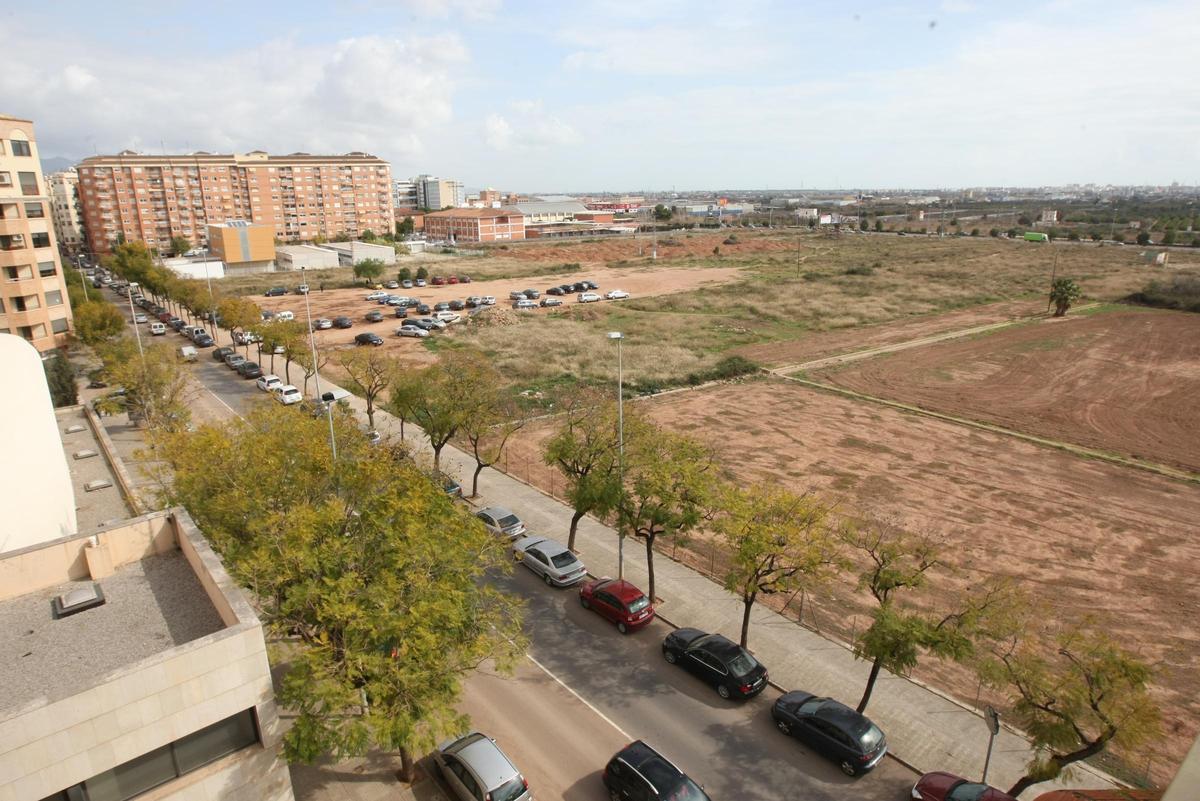 Terrenos donde se construirá el parque, el más grande de Castelló.