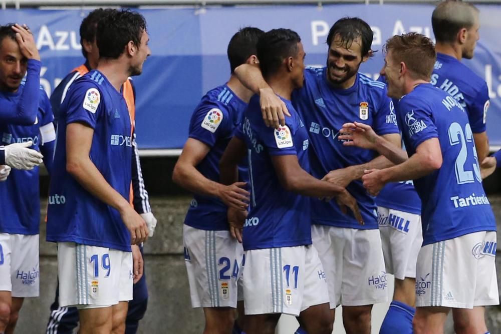 El partido del Oviedo, en imágenes