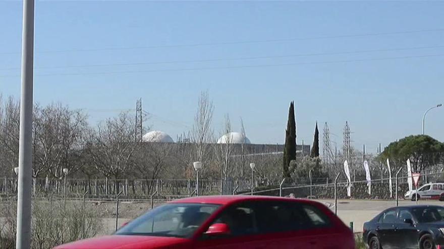 Los trabajadores de Almaraz se concentran a las puertas de las central