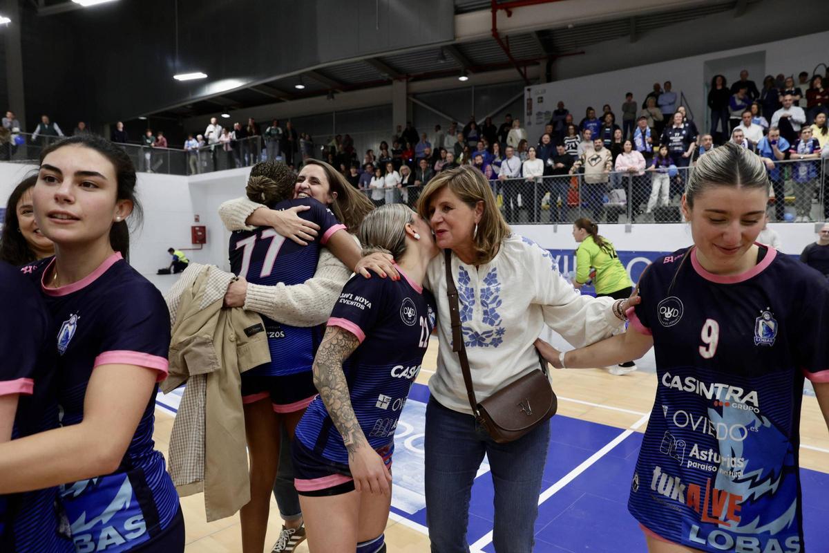El Lobas Oviedo Balonmano Femenino gana al Lleida y asciende a la Liga Guerreras Iberdrola El Lobas Oviedo Balonmano Femenino gana al Lleida y asciende a la Liga Guerreras Iberdrola
