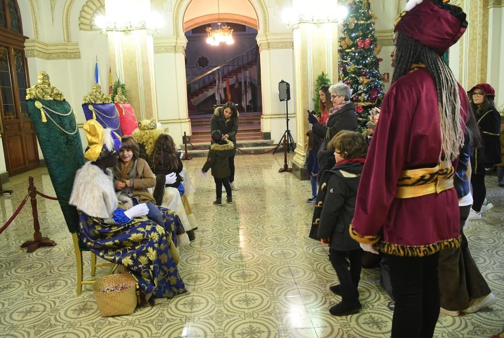 Sus Majestades de Oriente recibirán hasta el viernes a los pequeños en el Palacio Municipal en horario de 17.00 a 20.00h.