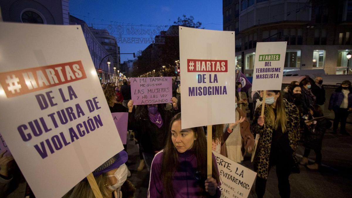 Imagen de archivo de la manifestación por el Día de la Mujer el pasado 8 de marzo. | FERNANDO BUSTAMANTE