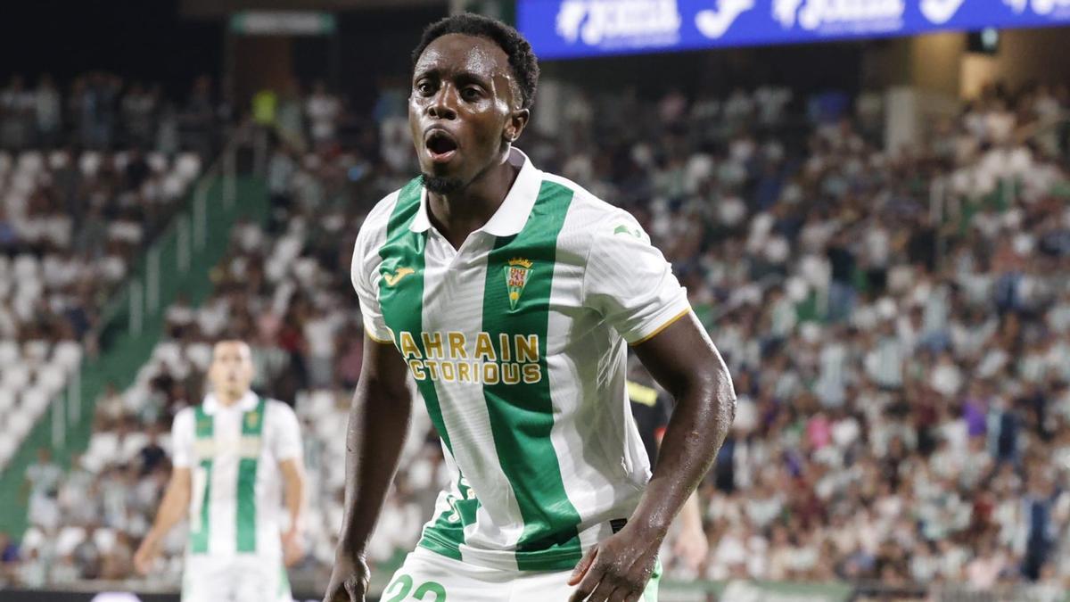 Diarra, durante un lance del Córdoba CF-Girona en El Arcángel.