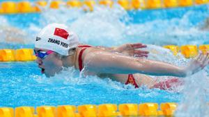 Zhang Yufei relleva Mireia Belmonte com a reina del 200 papallona femení