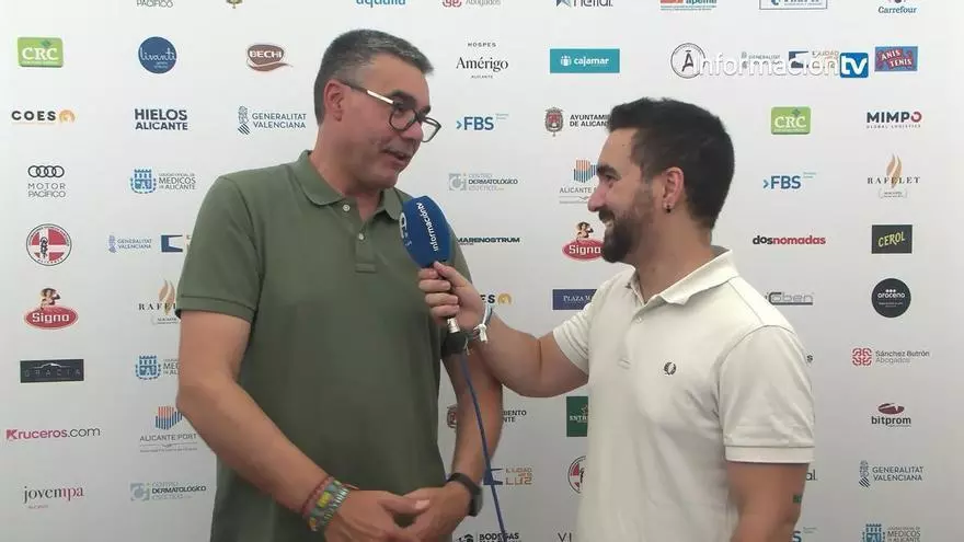 Eduardo Alenda visita el racó de InformaciónTV