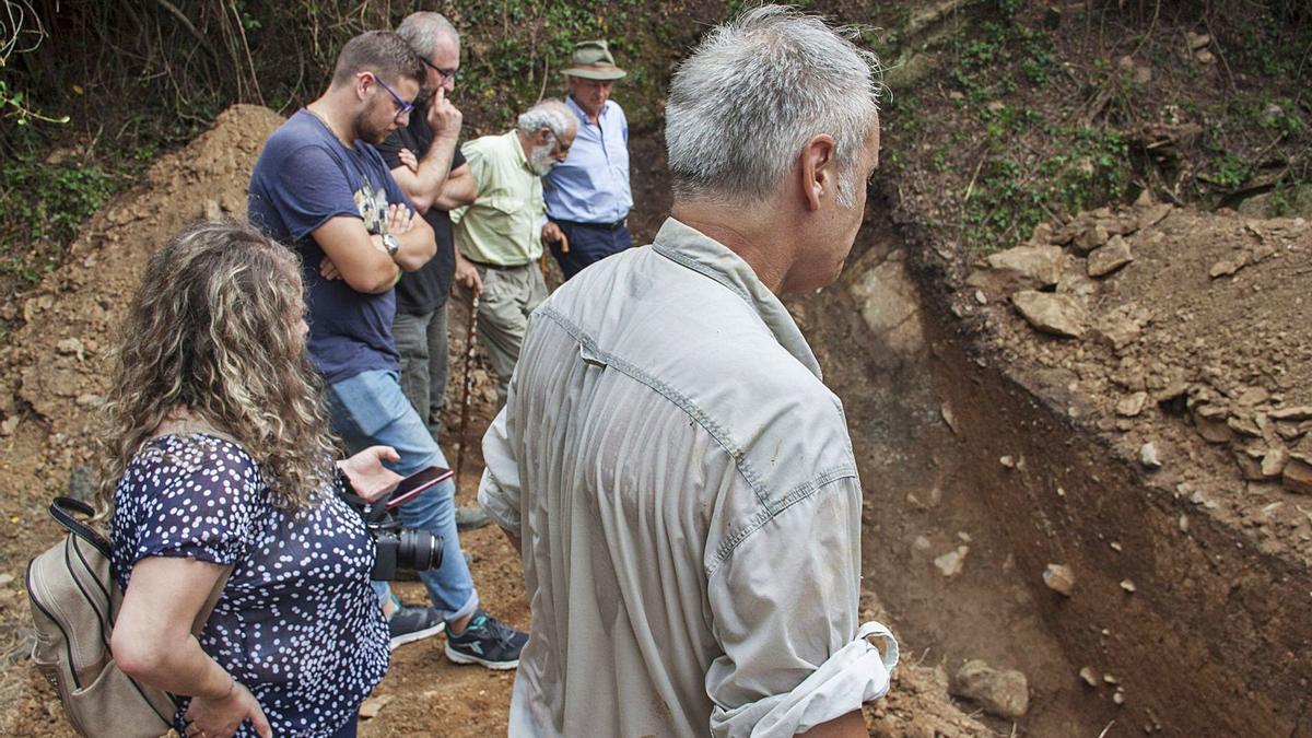 Escavadures nel castru de Alava (Salas) n&#039;agostu de 2018.