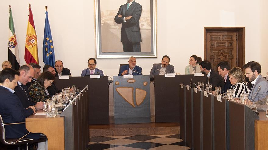 La Diputación de Cáceres destinará 2,6 millones de euros para obras en municipios