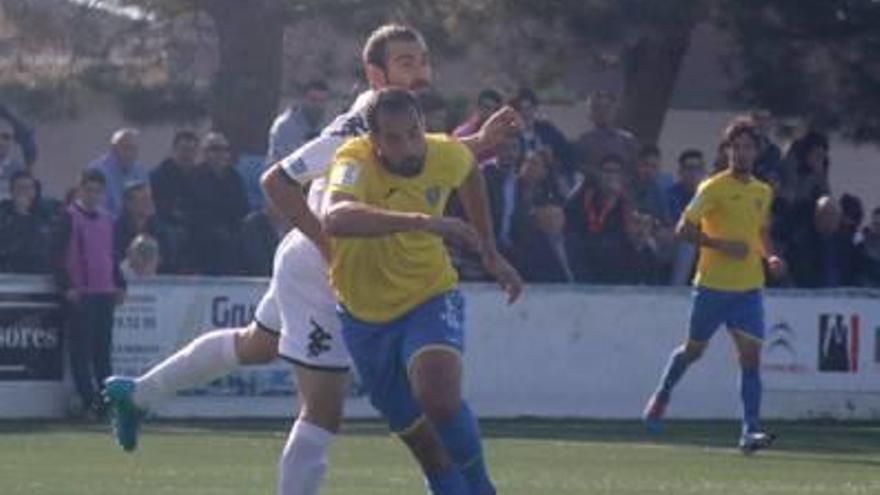 Imagen del partido Orihuela-Ontinyent.