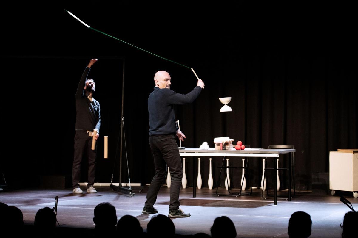 'Rube', de la companyia Alodeyá, proposa un univers de circ-dansa.