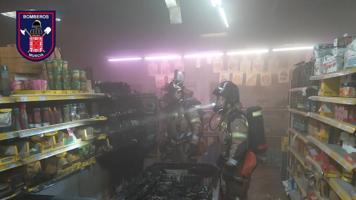 El interior del supermercado.