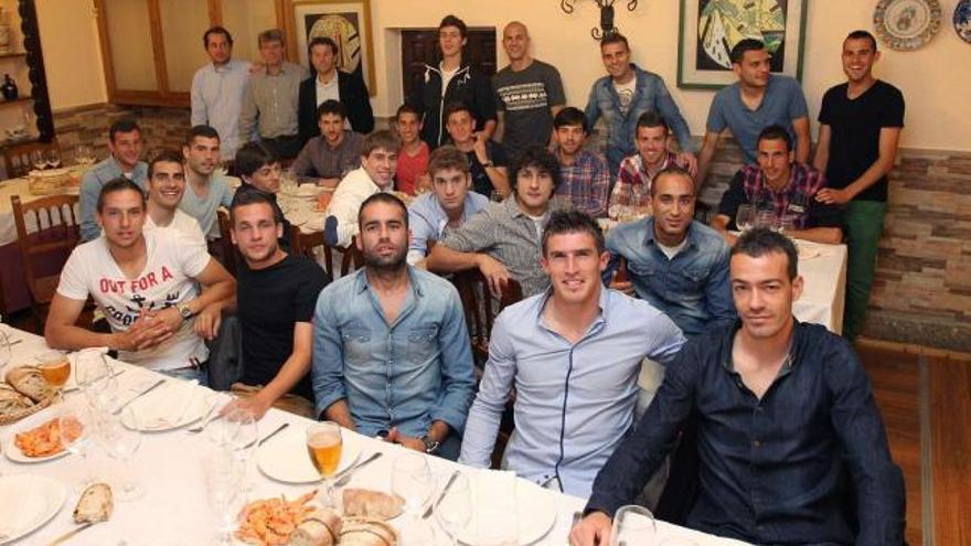 El Ourense celebró ayer la cena de fin de temporada con la asistencia de todos los estamentos del club. // Iñaki Osorio