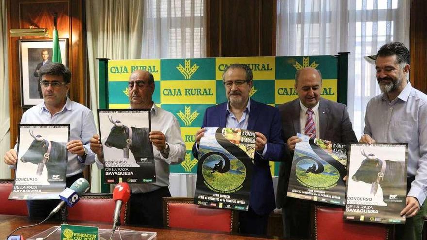 Antonio Domínguez, José M.ª Nieto, Raúl Rodríguez, Feliciano Ferrero (Caja Rural) y Enrique Matorra.